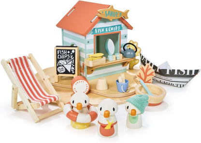 Tender Leaf Toys - Sandy’S Beach Hut - Wooden Toy Seagull Family with Fish and Chips Beach Hut and Accessories - Imaginative Play Set - Develop Creative Storytelling - Fine Motor Skills - Age 3+