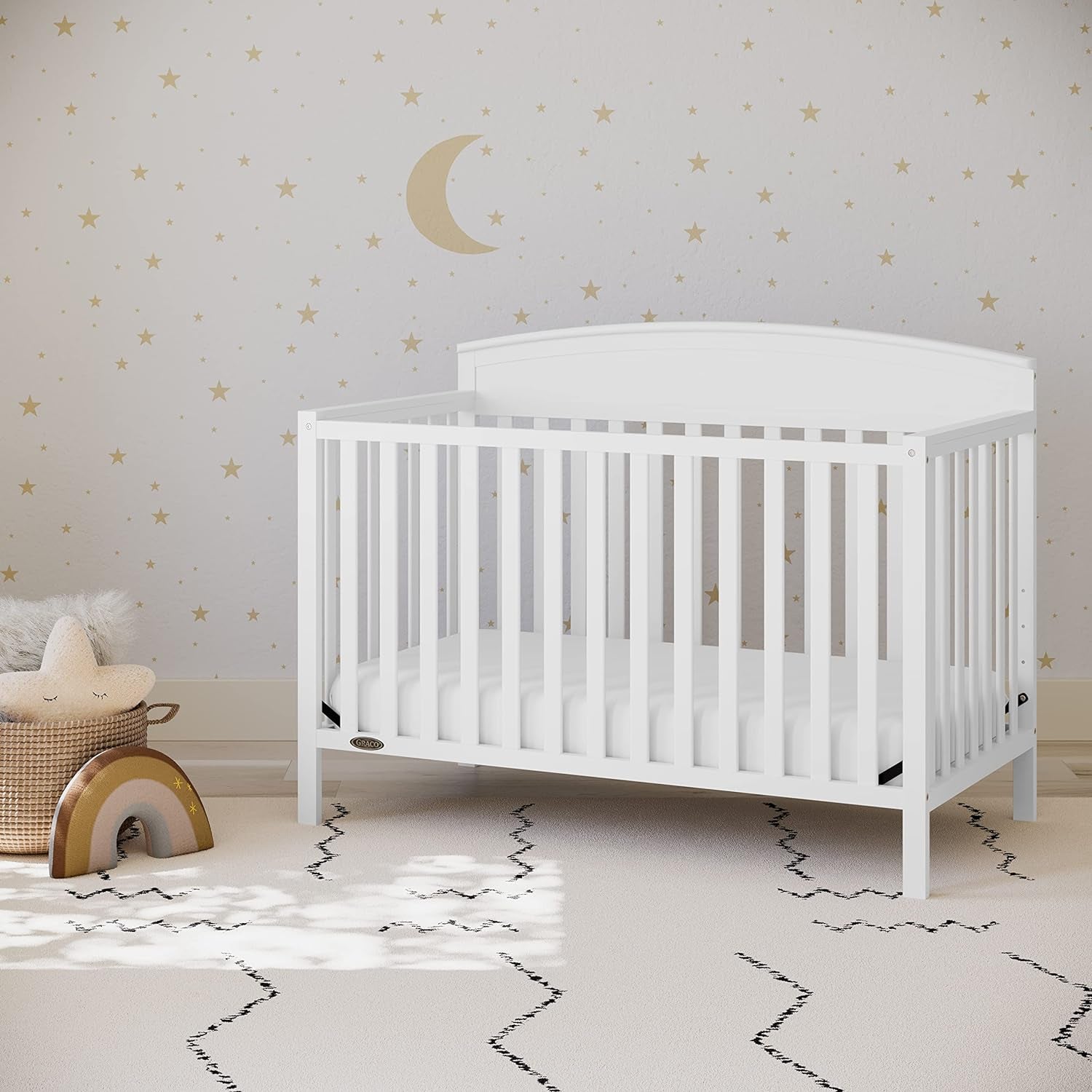 Graco Benton 5-In-1 Convertible Crib (White) – GREENGUARD Gold Certified, Converts from Baby Crib to Toddler Bed, Daybed and Full-Size Bed, Fits Standard Full-Size Crib Mattress