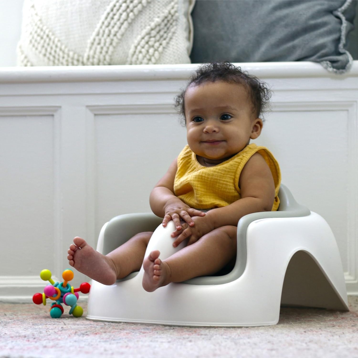 Bumbo Floor Seat Lite Combo – Portable Baby Booster Chair with Tray, Floor Seat for Feeding and Playtime, Extra Legroom for Bigger Babies, Cool Grey