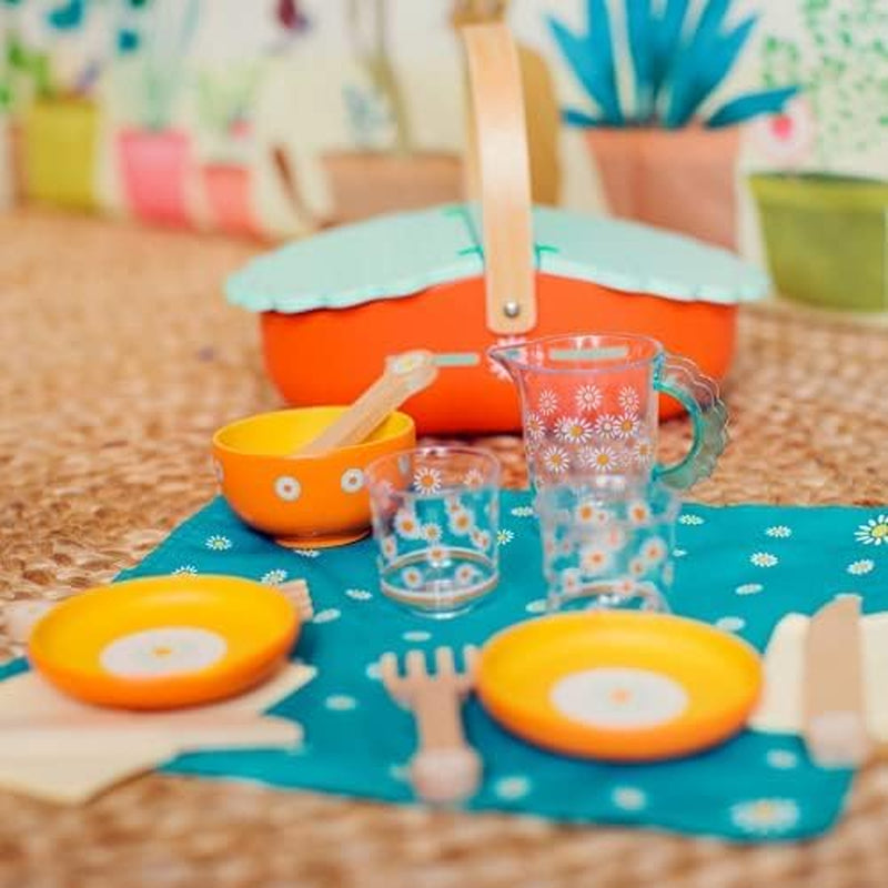 DJECO Role Play My Picnic Playset - Pretend Play Picnic Adventure - Convenient Size Toys, Fun & Social Activity for Family & Friends - Perfect for Children Ages 3+ Years