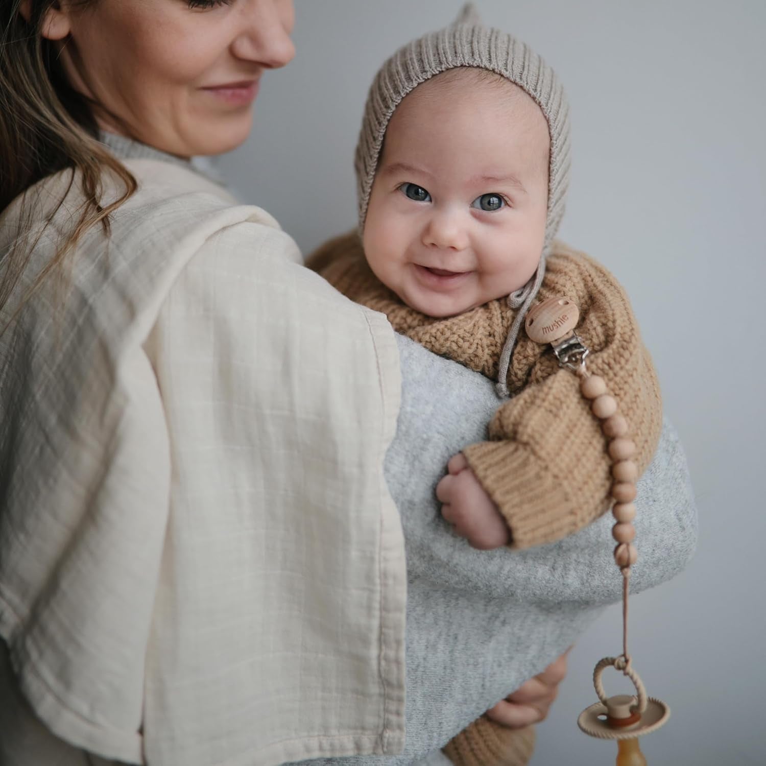 Mushie Muslin Baby Cloths | 100% Organic Cotton | 23.5" X 23.5" (Rainbows) 3-Pack