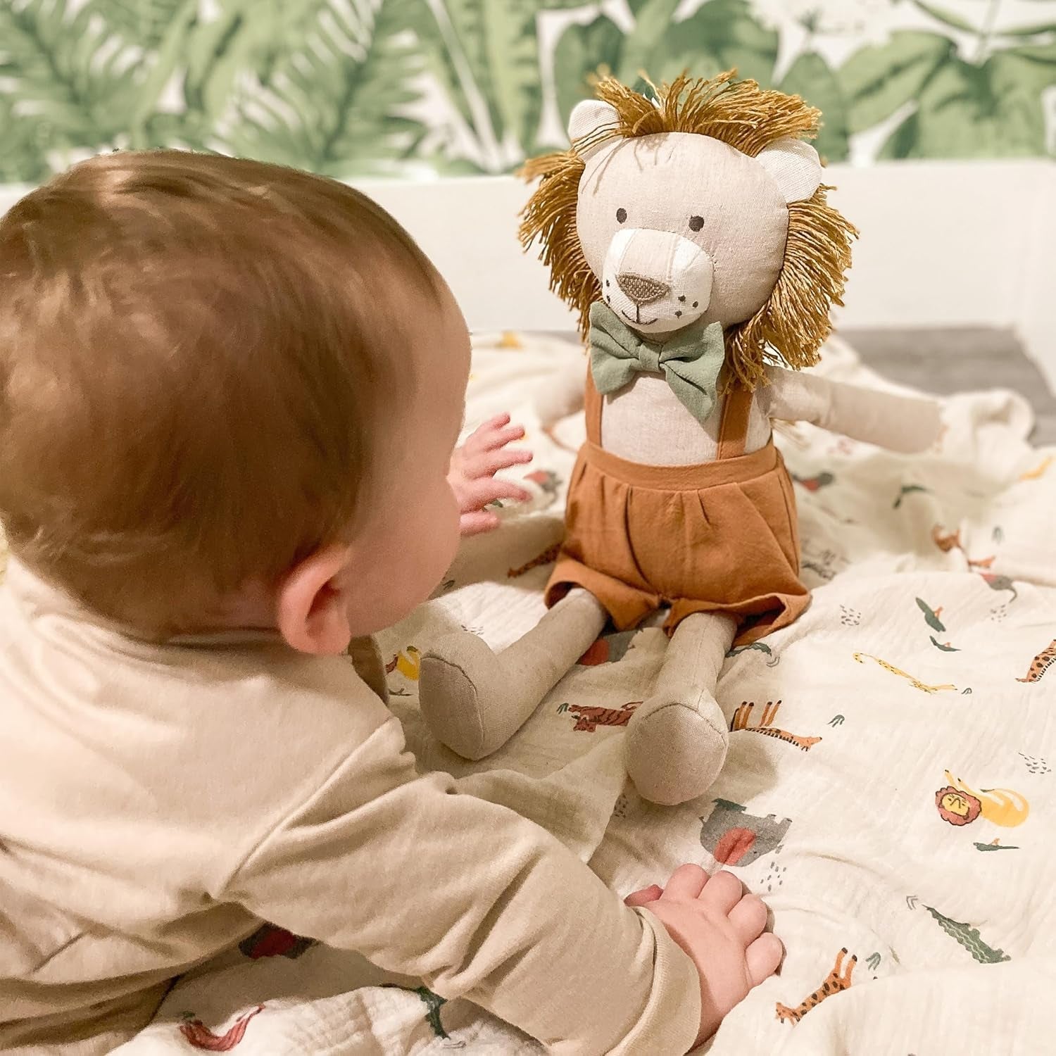 MON AMI Leopold the Lion Stuffed Animal 15”, Soft, Cuddly Lion Plush, for Nursery Room Décor, Wild Animals, Great Gift for Kids of All Ages