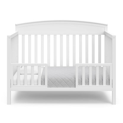 Graco Benton 5-In-1 Convertible Crib (White) – GREENGUARD Gold Certified, Converts from Baby Crib to Toddler Bed, Daybed and Full-Size Bed, Fits Standard Full-Size Crib Mattress