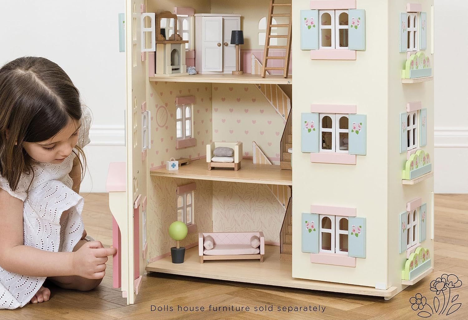 Le Toy Van - Iconic Sophie'S Large Wooden Doll House | Dream House Wooden Dolls House Play Set | Great as a Gift | Suitable for Ages 3+