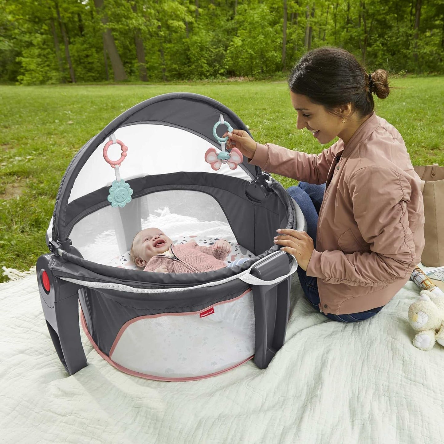 Fisher-Price Portable Bassinet On-The-Go Baby Dome, Travel Play Space with Developmental Newborn Toys & Canopy, Pink Pacific Pebble