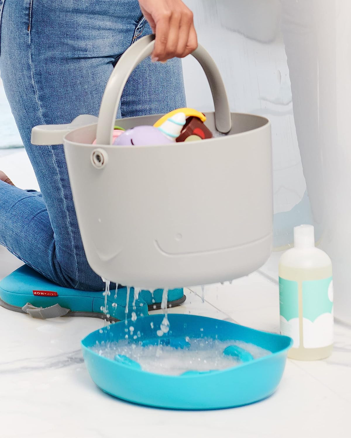 Skip Hop Baby Bath Toy Filled Bucket, Bath Toy & Bucket Gift Set, Grey